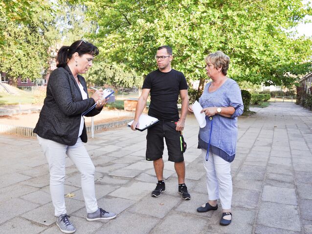 Anke Preuß, Andreas Weselowski und Bärbel Pröhl bei Bestandsaufnahme