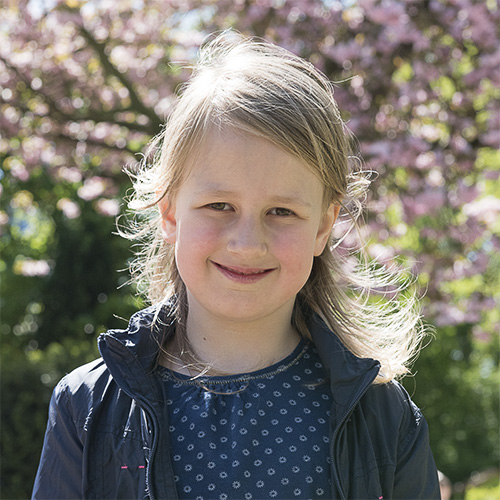 Nia, 6 Jahre