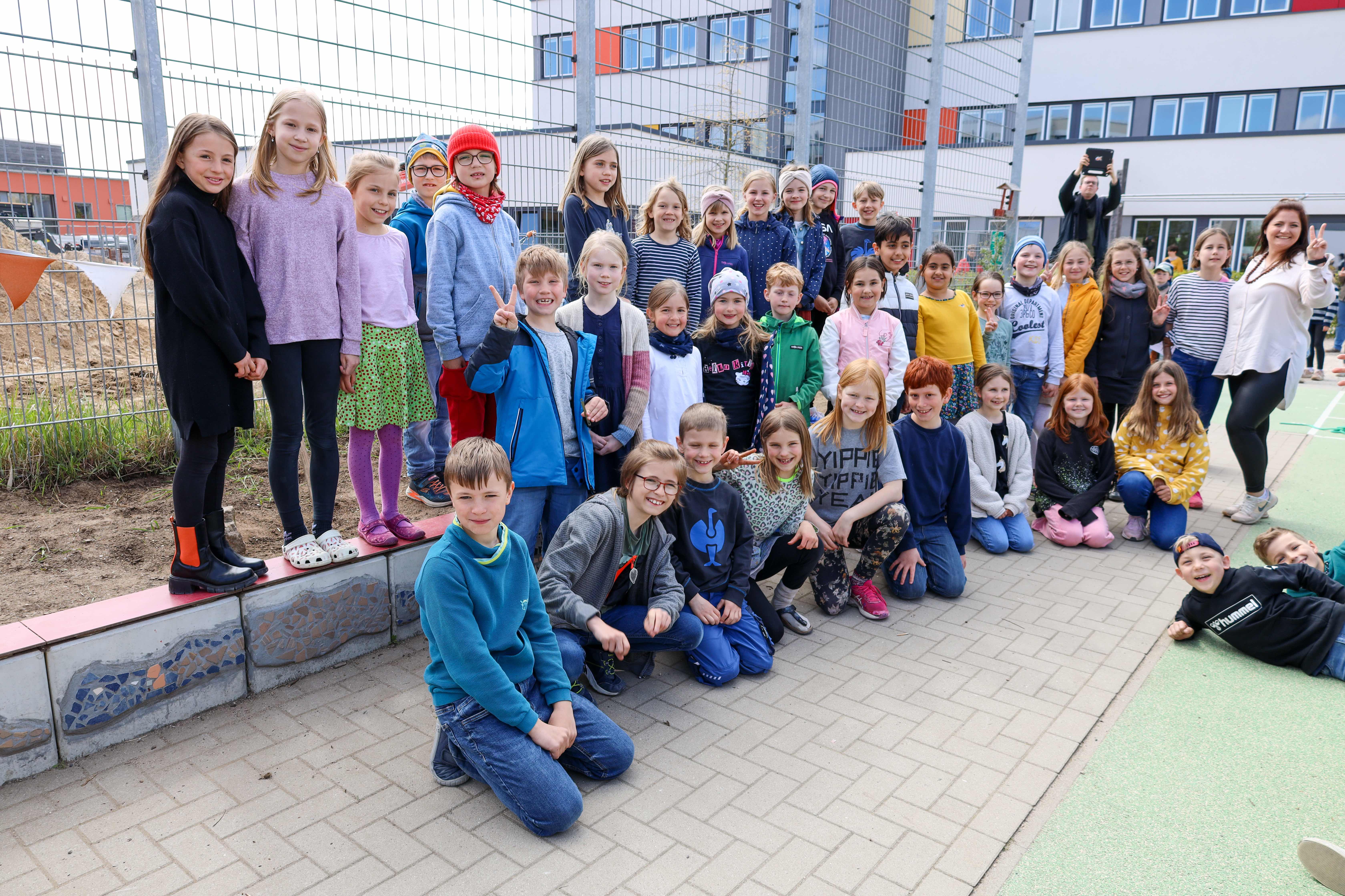 Gruppenfoto mit allen „Bauleuten“ bei der Open-House-Besichtigung